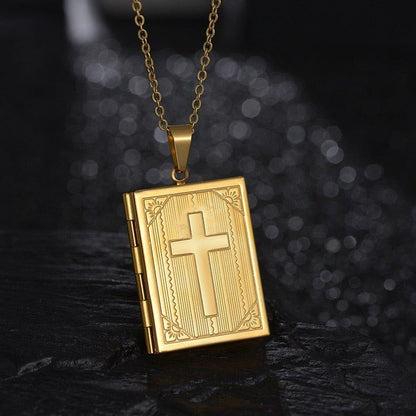 Collier pendentif porte photo croix bible plaqué or