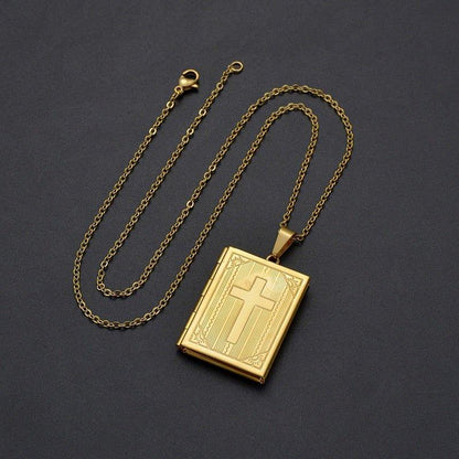 Collier pendentif porte photo croix bible plaqué or