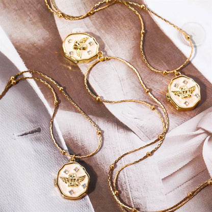 Collier pendentif porte photo nacrée ange
