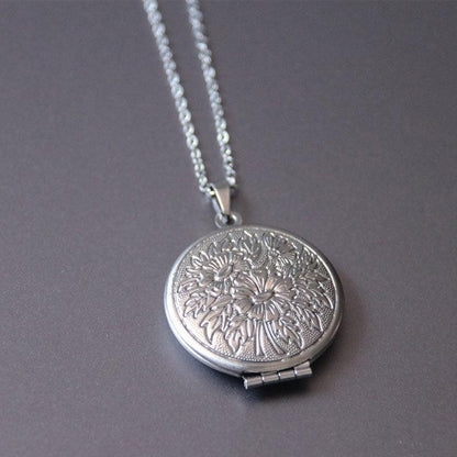Collier pendentif porte photo rond dessiné