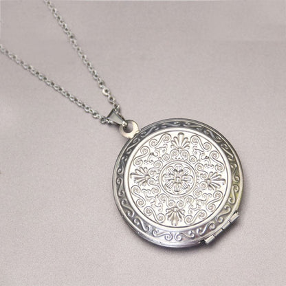 Collier pendentif porte photo rond vintage plaqué argent