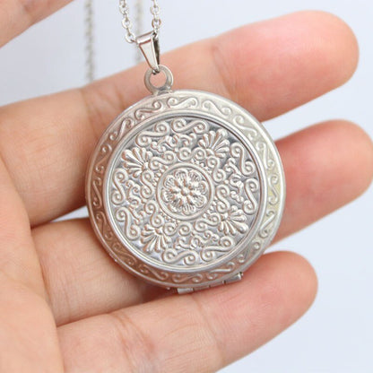 Collier pendentif porte photo rond vintage plaqué argent