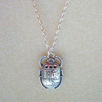 Collier pendentif scarabée égyptien plaqué argent