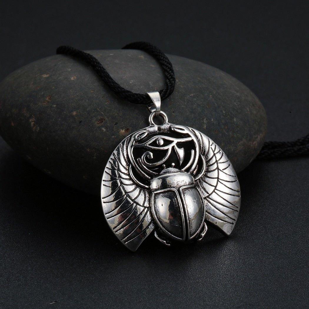 Collier pendentif scarabée oeil