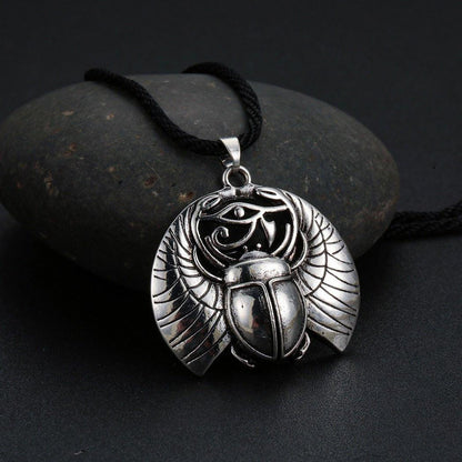 Collier pendentif scarabée oeil