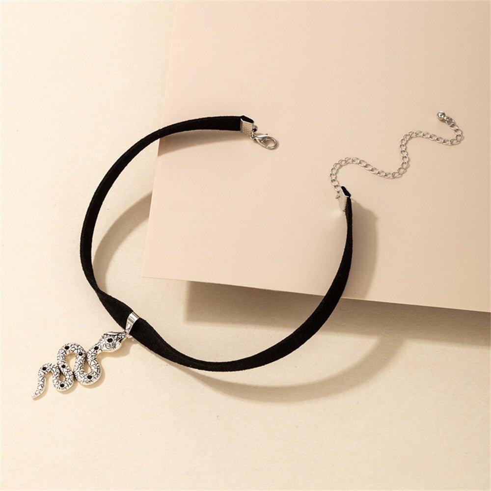 Collier pendentif serpent ras de cou velours - MonPendentif