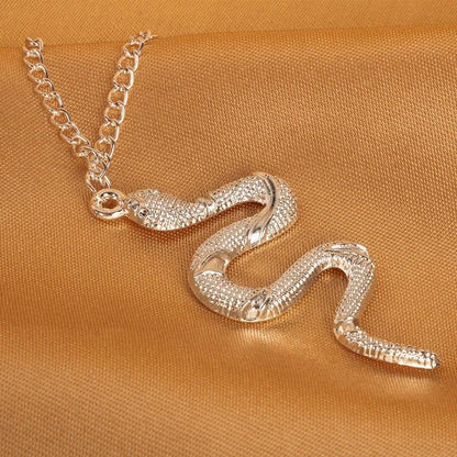 Collier pendentif serpent relief chaîne maillon