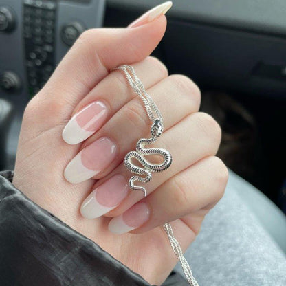 Collier pendentif serpent relief gravé plaqué or / argent - MonPendentif