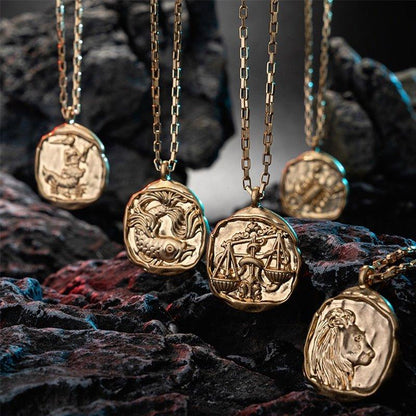 Collier pendentif signe astrologique médaille ronde irrégulière plaqué or