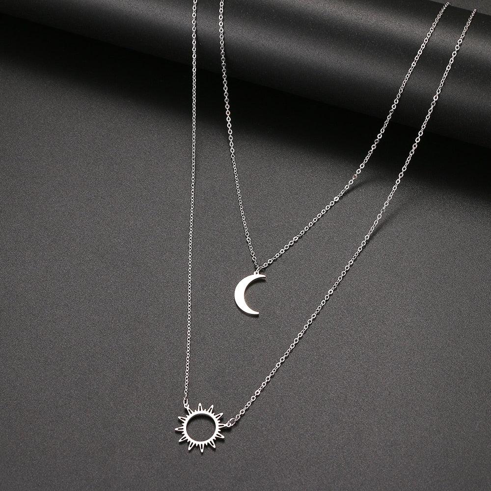Collier pendentif soleil et lune plat ras de cou plaqué or / argent - MonPendentif