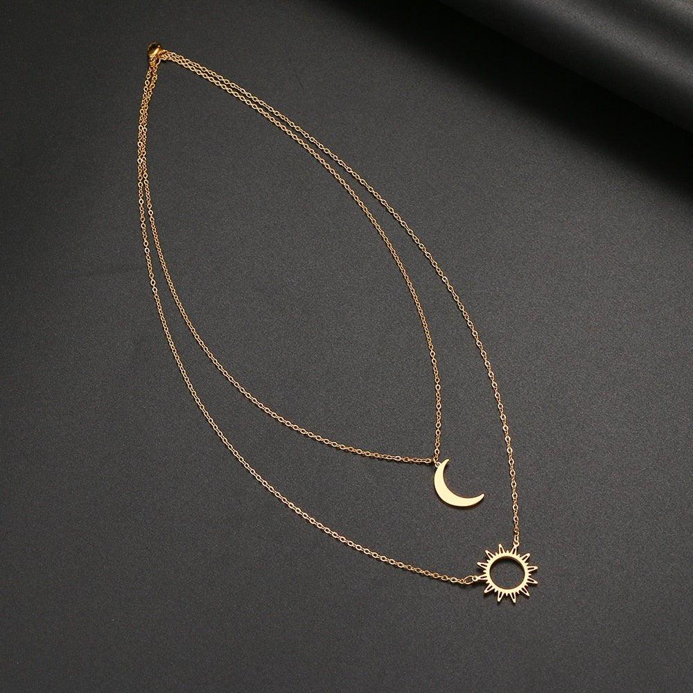 Collier pendentif soleil et lune plat ras de cou plaqué or / argent
