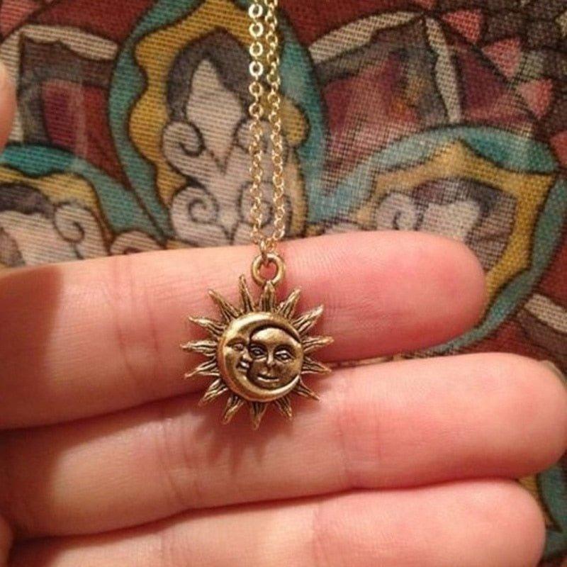 Collier pendentif soleil et lune relief plaqué or / or rose / argent