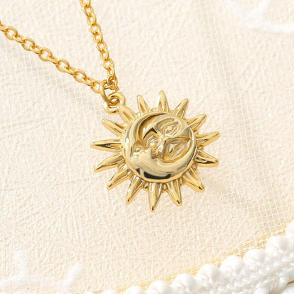 Collier pendentif soleil et lune relief plaqué or / or rose / argent
