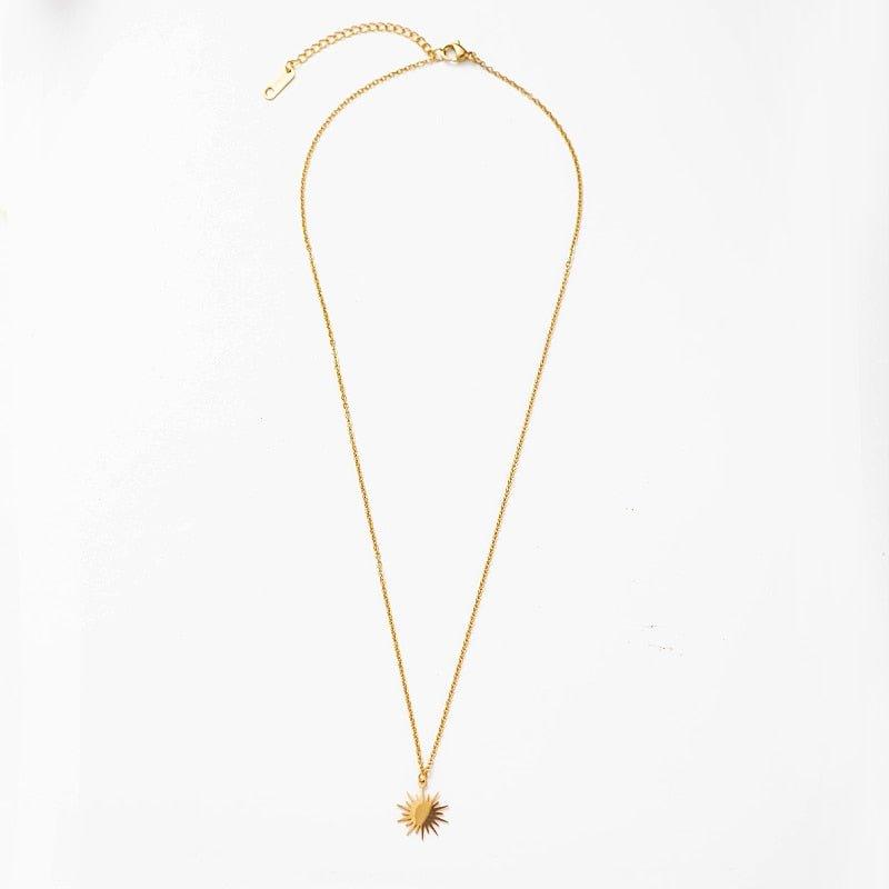 Collier pendentif soleil irrégulier plat plaqué or