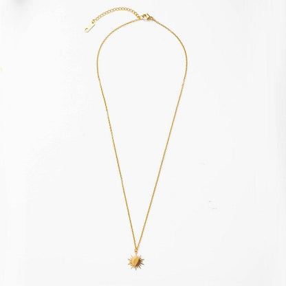 Collier pendentif soleil irrégulier plat plaqué or