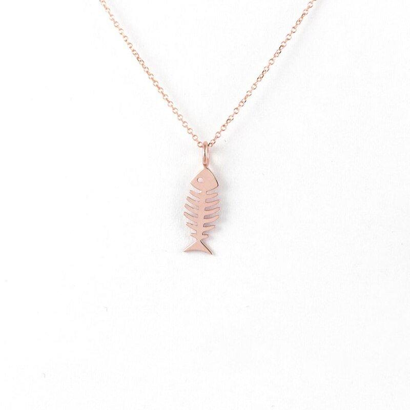 Collier pendentif squelette de poisson en plaqué or / argent / or rose - MonPendentif