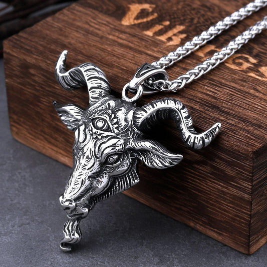 Collier pendentif tête de bélier viking