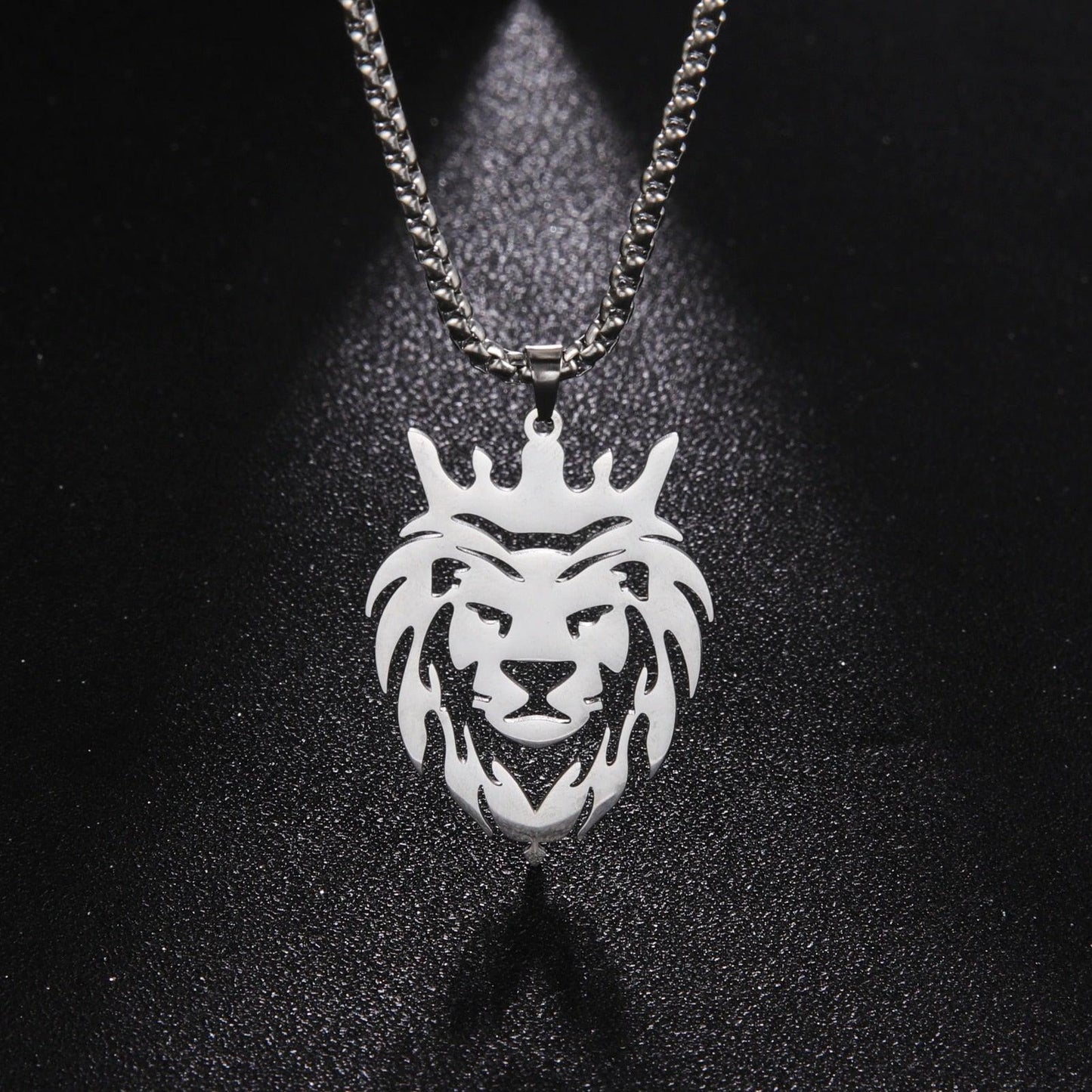 Collier pendentif tête de lion plat - MonPendentif