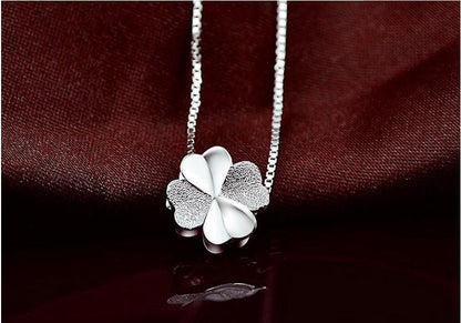 Collier pendentif trèfle à quatre feuilles strass et lisse en argent 925