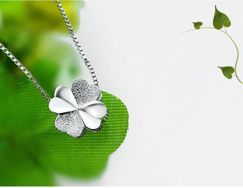 Collier pendentif trèfle à quatre feuilles strass et lisse en argent 925