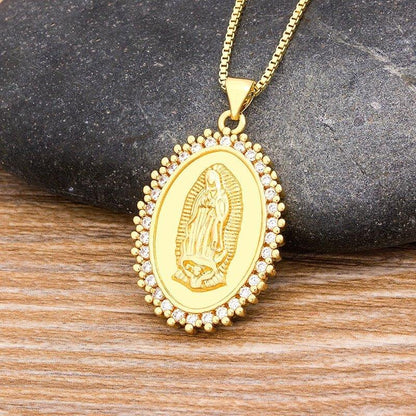 Collier pendentif vierge Marie plaqué or
