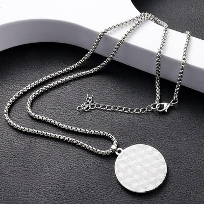 Collier pendentif yin yang noir et blanc