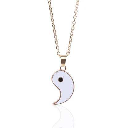 Collier pendentif yin yang noir et blanc double