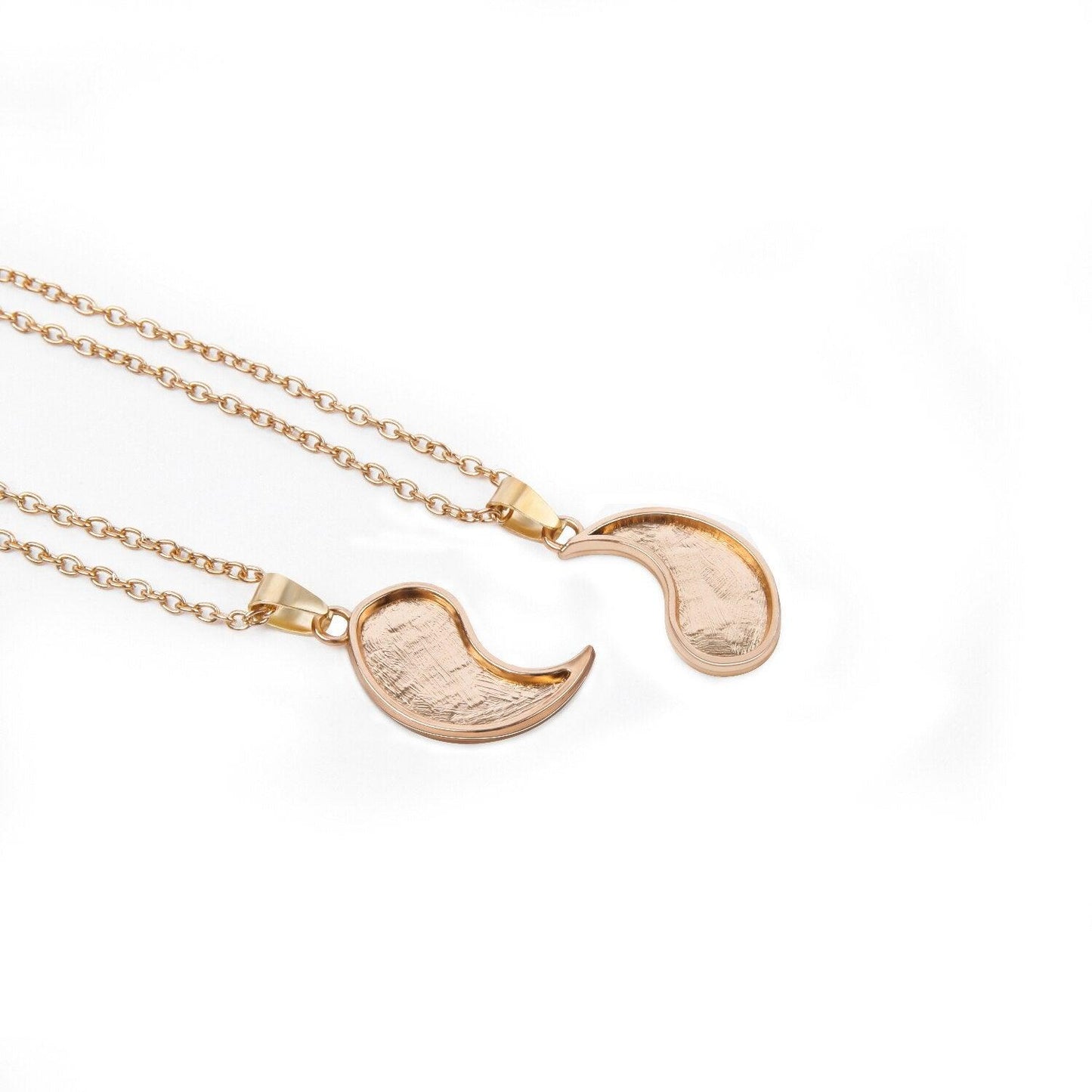 Collier pendentif yin yang noir et blanc double