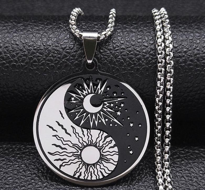 Collier pendentif yin yang soleil et lune