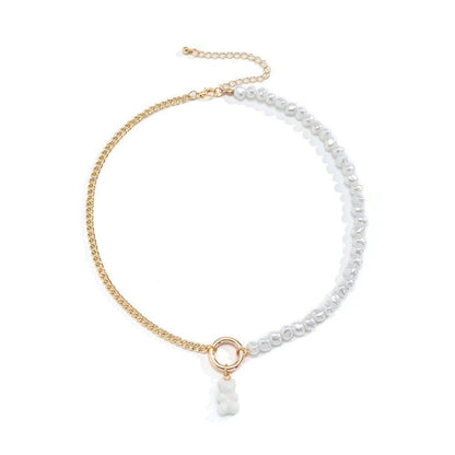 Collier perlé et pendentif ourson blanc