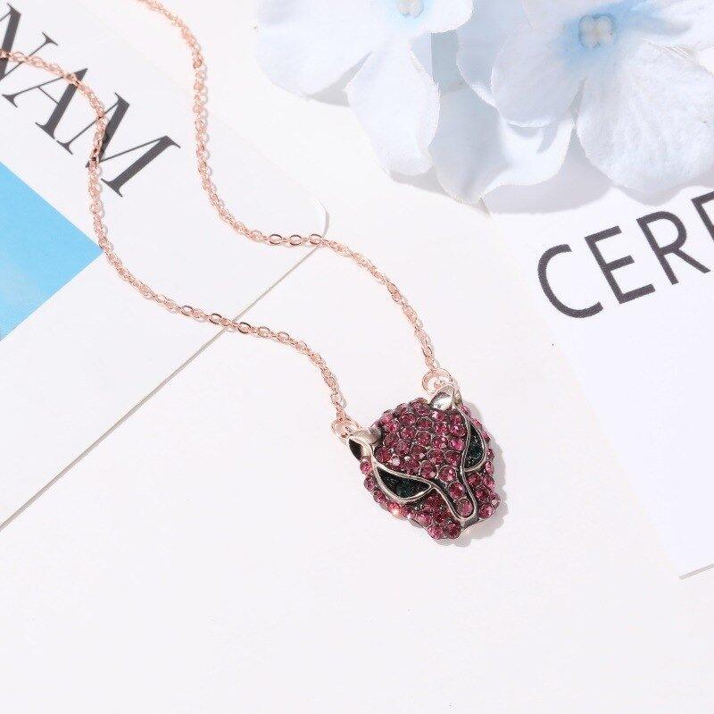 Collier tête de panthère en cristaux colorés