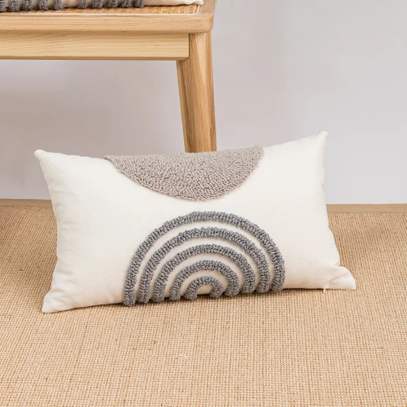 Coussin boheme blanc avec cercles brodés