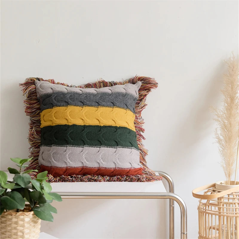 Coussin boheme crochet multicolore à franges