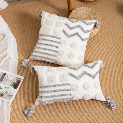 Coussin déco pour canapé avec motifs géométriques