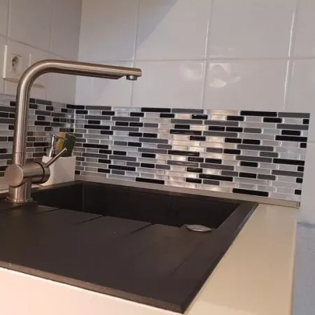 Crédence Adhésive Style Brique avec Feuille en Aluminium