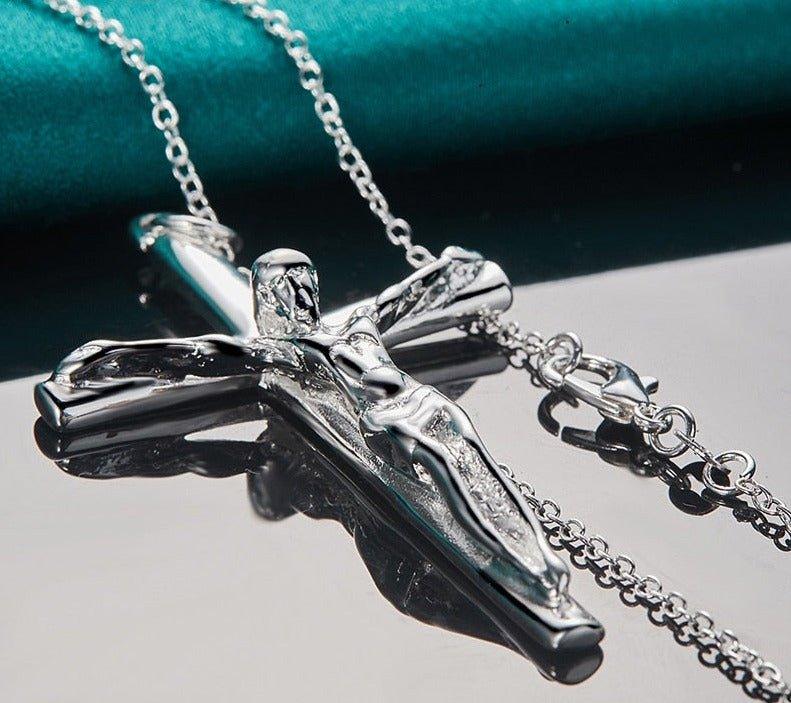 Croix religieuse avec Jésus en argent Sterling 925