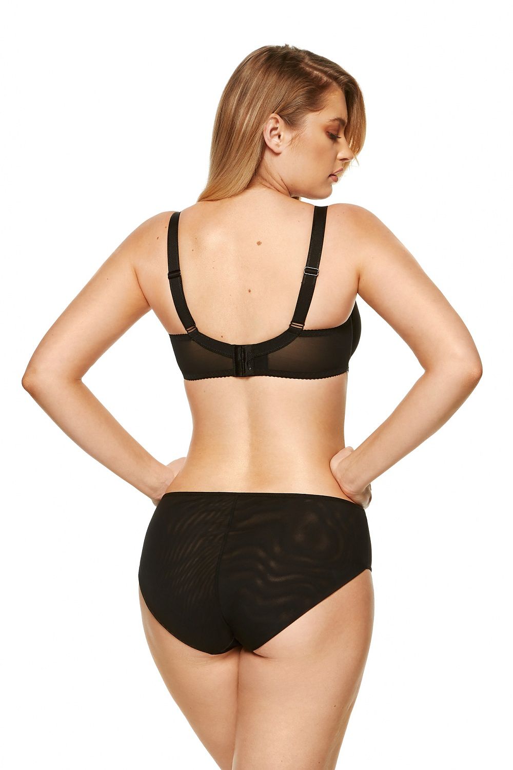 Soutien-gorge corbeille en dentelle noir avec armature