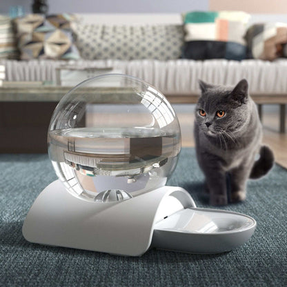 distributeur-eau-pour-chat-gris-blanc