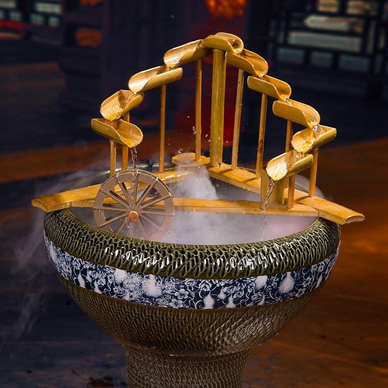 Fontaine d'intérieur avec bambou
