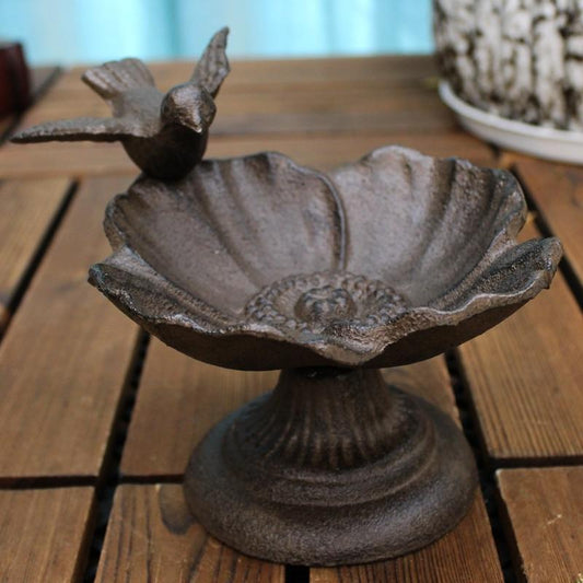 Fontaine pour oiseaux en fonte