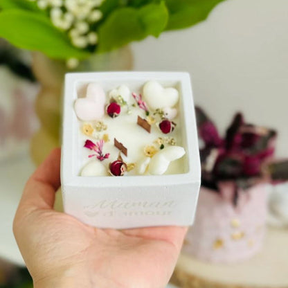 Bougie personnalisable – 2 mèches crépitantes, cœurs fondants & fleurs séchées