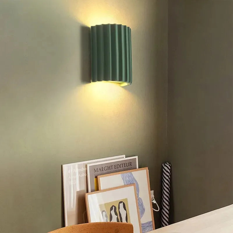 Applique Murale Design Moderne – Lampe à Abat-jour Froncé
