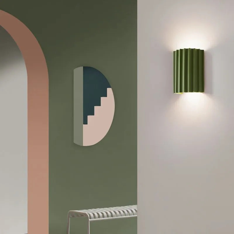 Applique Murale Design Moderne – Lampe à Abat-jour Froncé