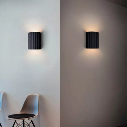 Applique Murale Design Moderne – Lampe à Abat-jour Froncé