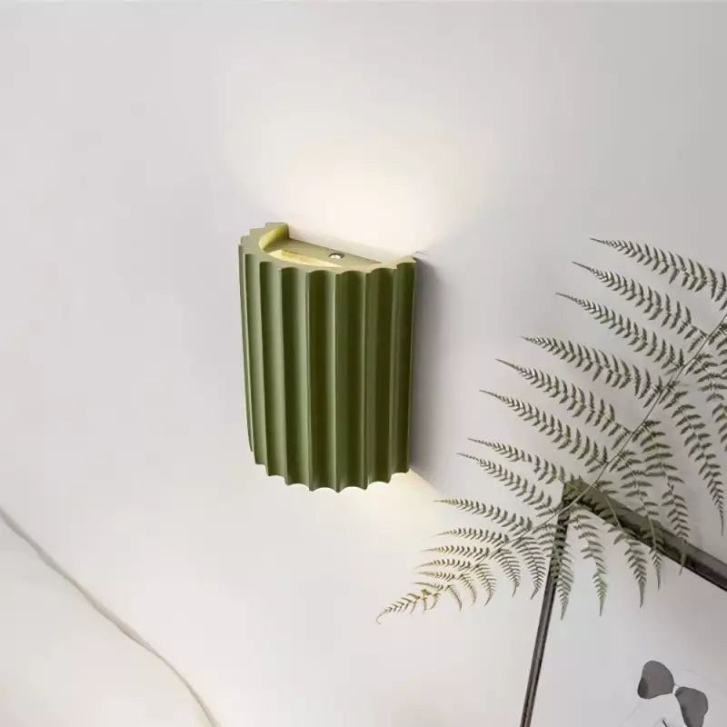 Applique Murale Design Moderne – Lampe à Abat-jour Froncé