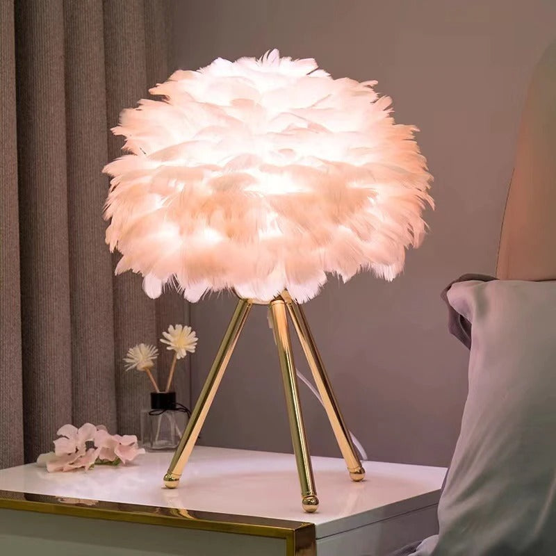 Lampe de chevet Plumes de Cygne  LampesDeChevet Rose  