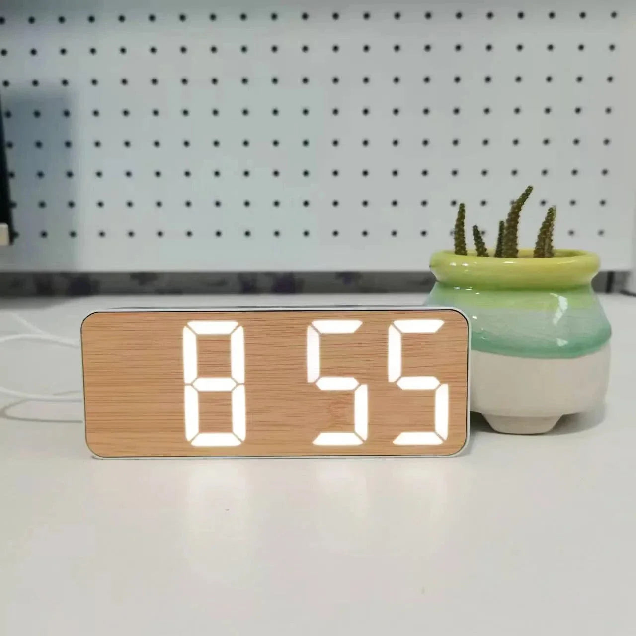 Réveil digital en bois