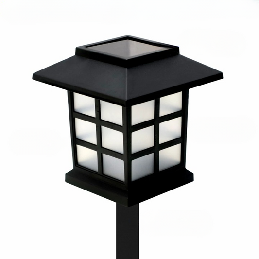 Lot de Huit Lampadaires LED Étanches à Énergie Solaire