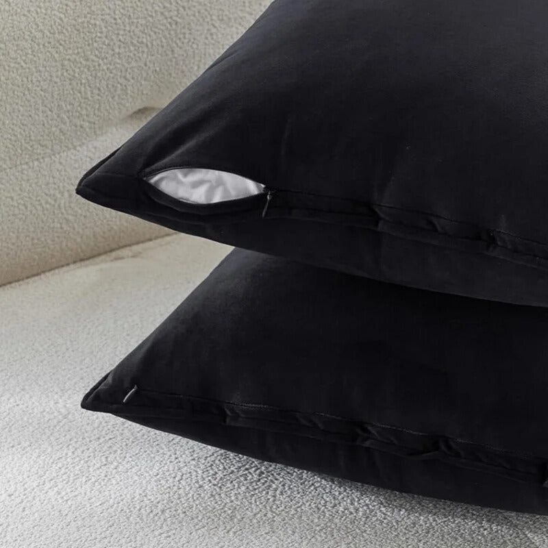 Lot de deux coussins velours noir confortables