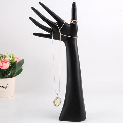 Main présentoir bijoux